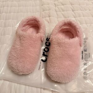CROCS Kids Pink Milk Cozzzy Slippers